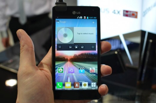 LG показала первый в истории смартфон c 4-ядерным процессором 