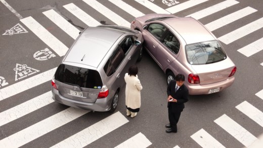 Женщины-водители чаще попадают в ДТП на парковках, а мужчины “предпочитают” сбивать пешеходов