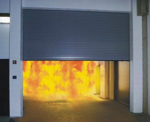 Противопожарные ворота и двери: надежная защита при рациональных затратах