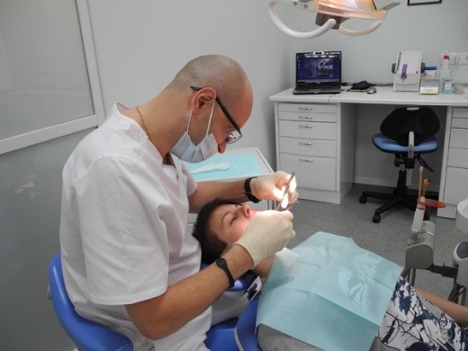  «Зубной» туризм. Очередь к московским стоматологам занимают из других городов