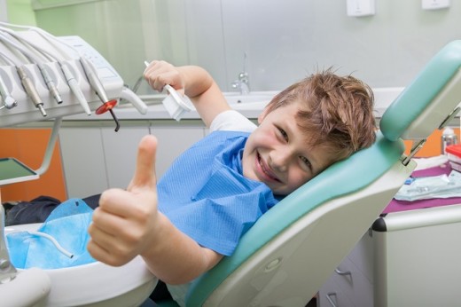 Что делать, если ребенок сломал зуб: советы стоматологов