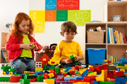Радиоуправляемые игрушки и детские конструкторы оптом для детских учреждений