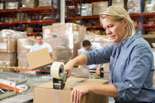 Работа упаковщицей – свежие вакансии для желающих заработать