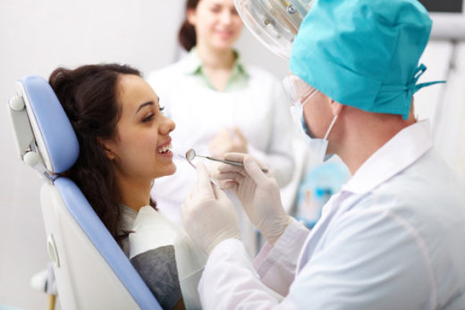 Как сэкономить на стоматологических услугах, не рискуя качеством лечения?