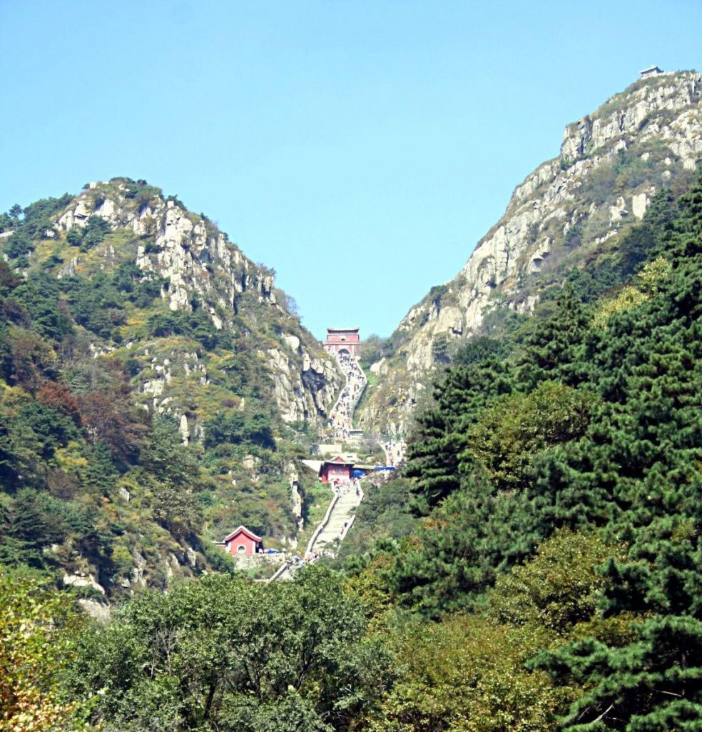 Путешествие на священную восточную гору Тайшань