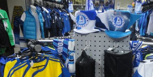 Выбираем одежду с игровой символикой