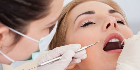 Об опасности подделок при лечении зубов предупреждают врачи «32 Дент»