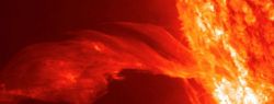 NASA показала снимки Солнца сверхвысокого разрешения (фото, видео)