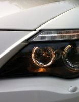 Надежная защита автомобильной оптики
