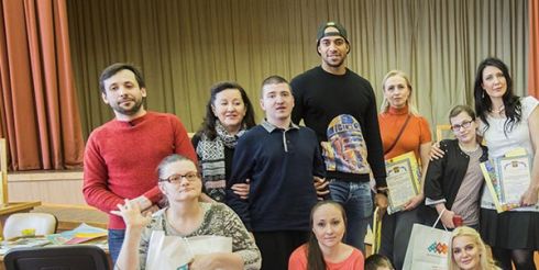 Детей с ДЦП навестили волонтеры фонда «Шаг вместе» и компании TOY.RU