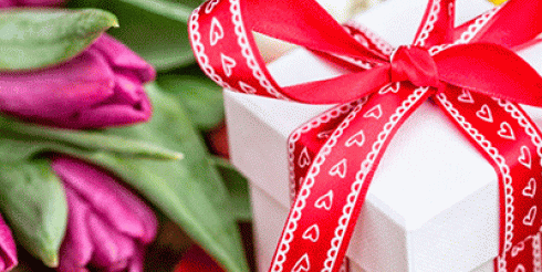 Что подарить на 8 марта девушкам?