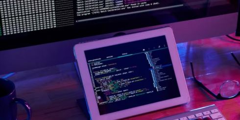 Сколько зарабатывают frontend разработчики. Перспективы работы в России и в мире в 2023 году