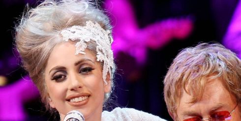 Леди Гага станет крестной матерью сына Элтона Джона