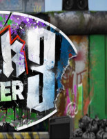 Punk Rocker 3 от Nolimit City: когда Берлинская стена падает прямо на барабан