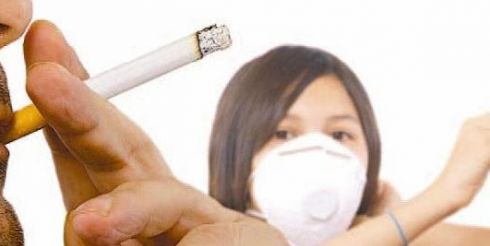 Курение способно довести до глухоты