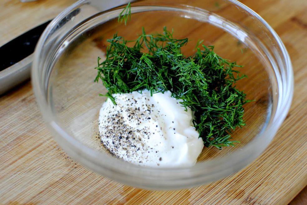 Салат из огурцов в сметанном соусе фото-рецепт
