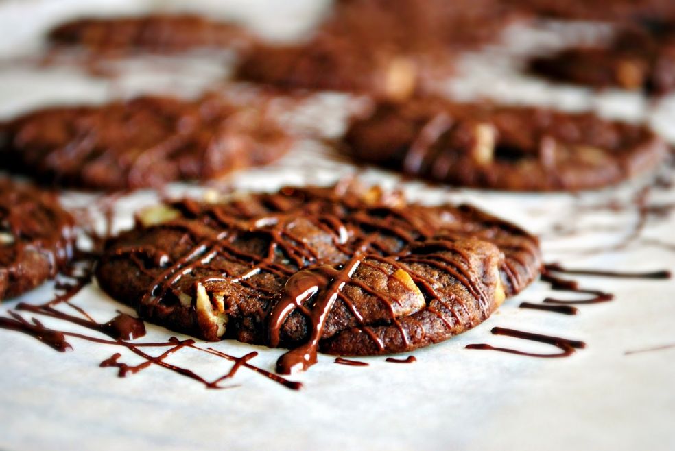 Шоколадное печенье с пеканом фото-рецепт