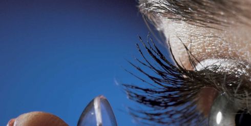 Чем полезны контактные линзы